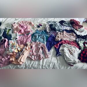 Huge lot of baby girl clothes 18-24m good shape gap h&m juicy couture converse